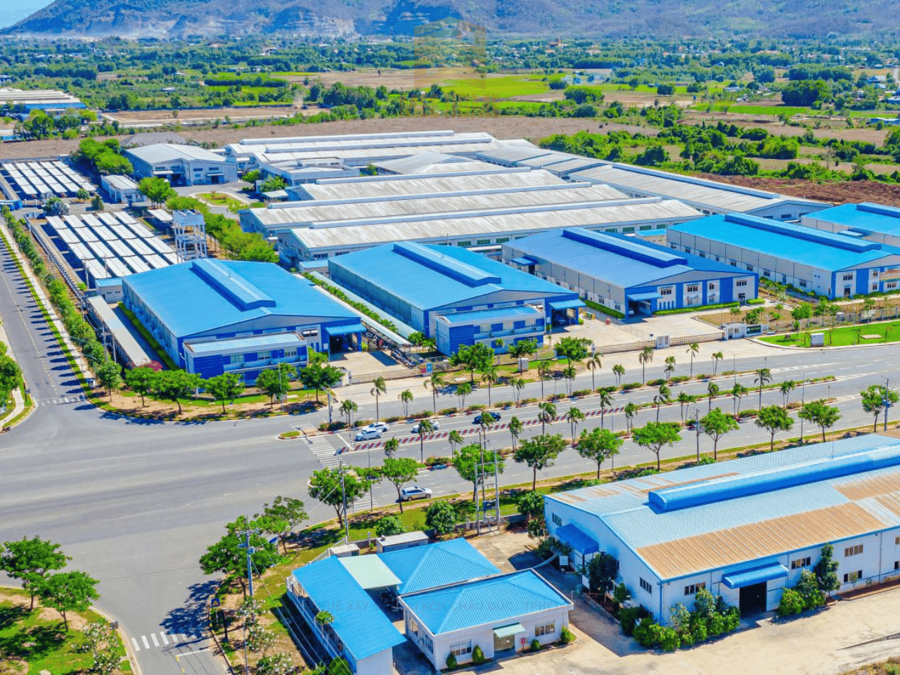 NHÀ XƯỞNG CHO THUÊ XÂY SẴN TẠI KCN CHÂU ĐỨC - TPHCM | BÀ RỊA VŨNG TÀU CŨ 6 NHÀ XƯỞNG CHO THUÊ XÂY SẴN TẠI KCN CHÂU ĐỨC - TPHCM | BÀ RỊA VŨNG TÀU CŨ